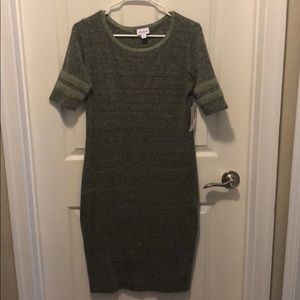 LuLaRoe Julia - Small